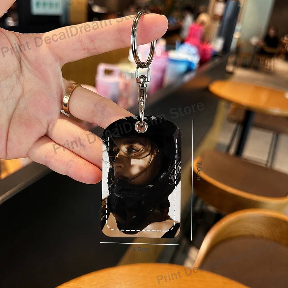 Llavero Singer T-Tate McRae, s - Leatherwork Keychain reseña y precio